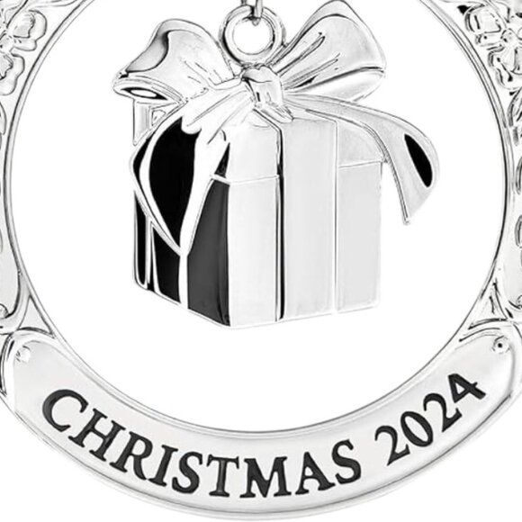 Christmas Silver 3" x 3" Wreath with Gift Box Pendant Engraved Tree Ornament - Picture 9 of 10